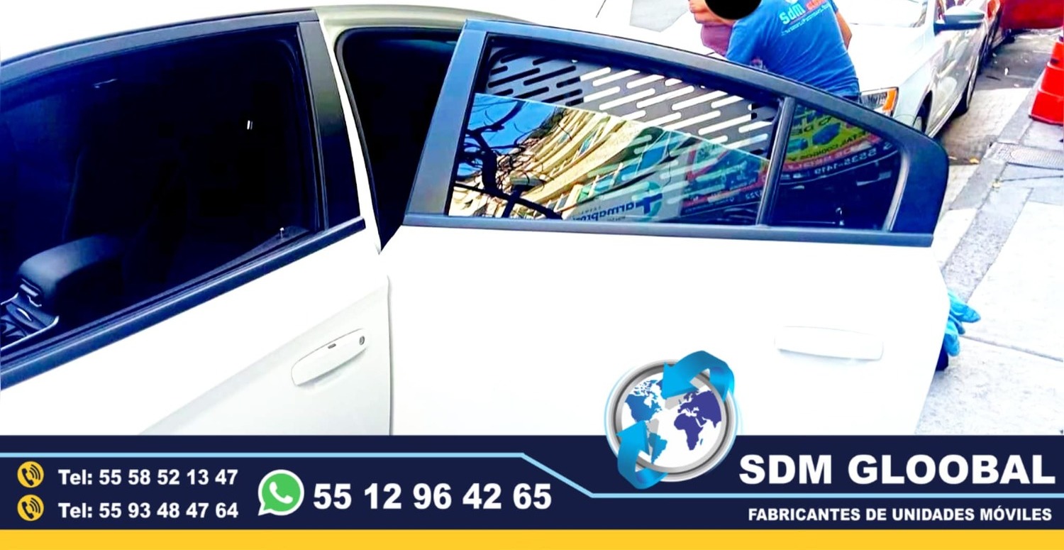 Rejillas o rejas de proteccion de ventanas para patrullas equipadas<br>