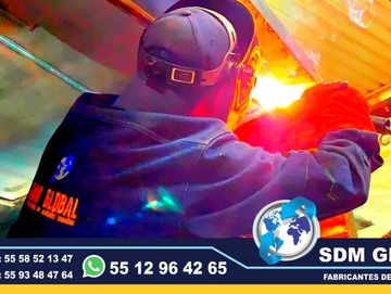 Conversion Equipamiento Fabricacion y Venta de Patrullas Pick Up, Accesorios Metalicos, Equipo Comunicacion, Luces El equipamiento Pick-up es uno de los mas completos para patrulla, ya que cuenta con una gran variedad de accesorios metálicos, así como accesorios visual acústico. En cuestión de accesorios metálicos contamos con Tumbaburros, Roll Bar de 3 Arcos Tipo Com­­ando, Banca central con respaldo, Defensa Trasera Tipo Escalón. En la parte de accesorios visual acústico cuenta con Torreta, Sirena y Bocina, adicional mente se le puede agregar un Kit de Estrobos en faros Marca WHELEN, FEDERAL SIGNAL, EPCOMSomos una Empresa Mexicana líder en el Mercado con años de experiencia, especialistas en el Equipamiento de Patrullas Equipadas Cajas y Remolques Unidades Moviles Especiales de Seguridad, Rescate, Salvamento, Salud, Comunicacion, Higine, etc.,Somos fabribricantes directos, distribuidores en todo Mexico, comunicate y te atenderemos personalmente. contamos con las mejores marcas en el mecado 